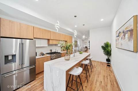 Bronzeville Brownstone project photo